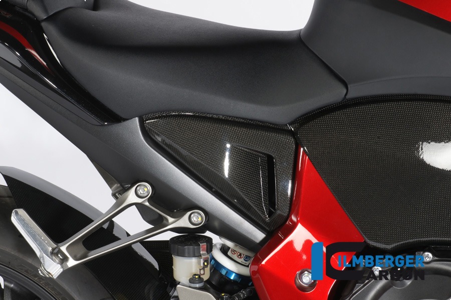 Tapa lateral de carbono Ilmberger bajo el asiento lado derecho, Carbono