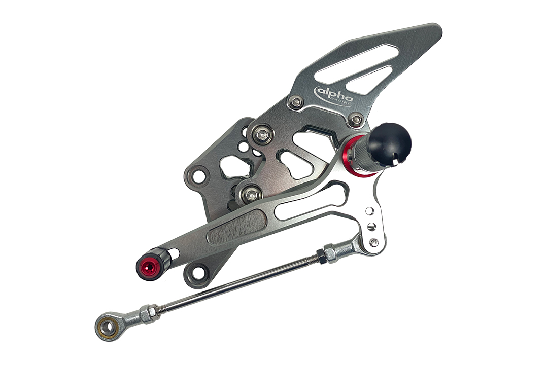 Sistema de reposapiés >TRACK< color titanio Yamaha YZF-R3 / MT-03 a partir del modelo 2017-