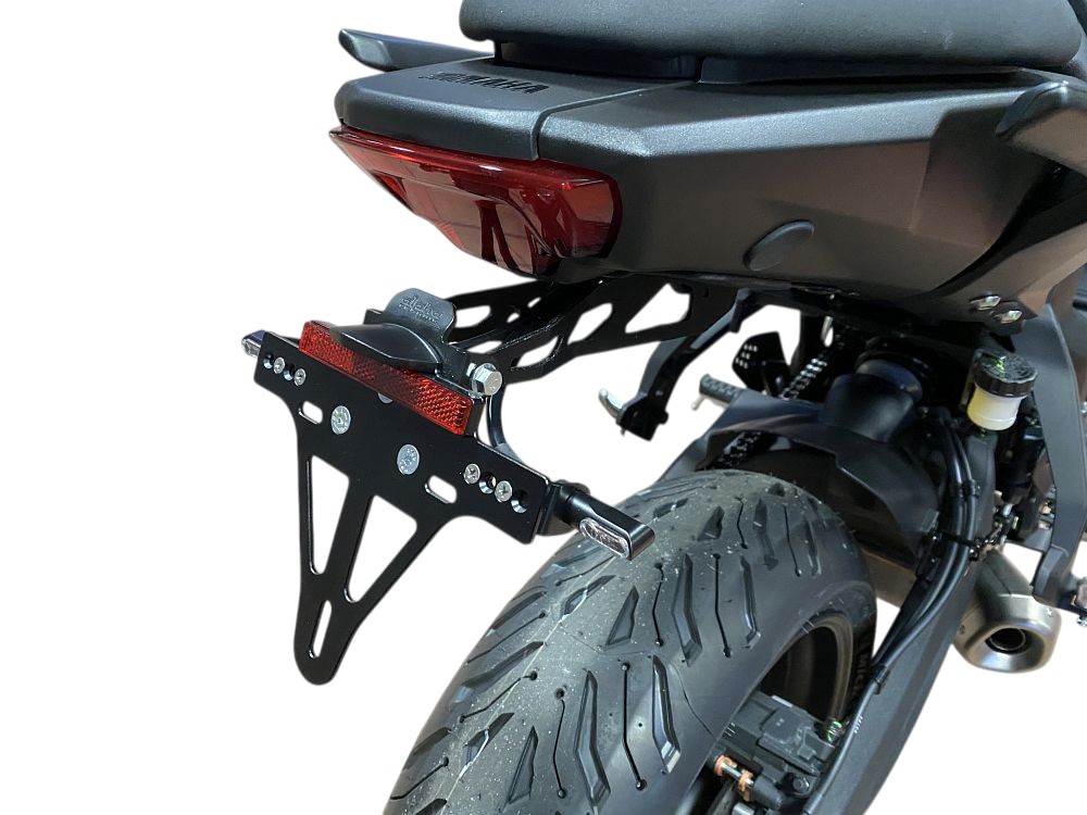 Soporte de matrícula alpha Technik para Yamaha Tracer 7 / Tracer 7 GT, Año del modelo 2025-