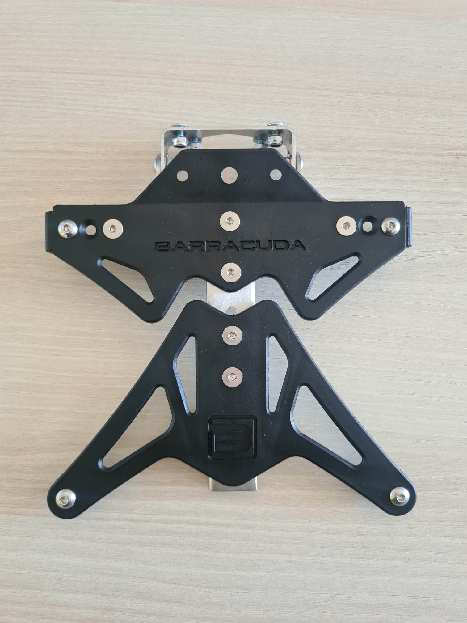 Soporte de matrícula Barracuda para Ducati Monster 600/S2R