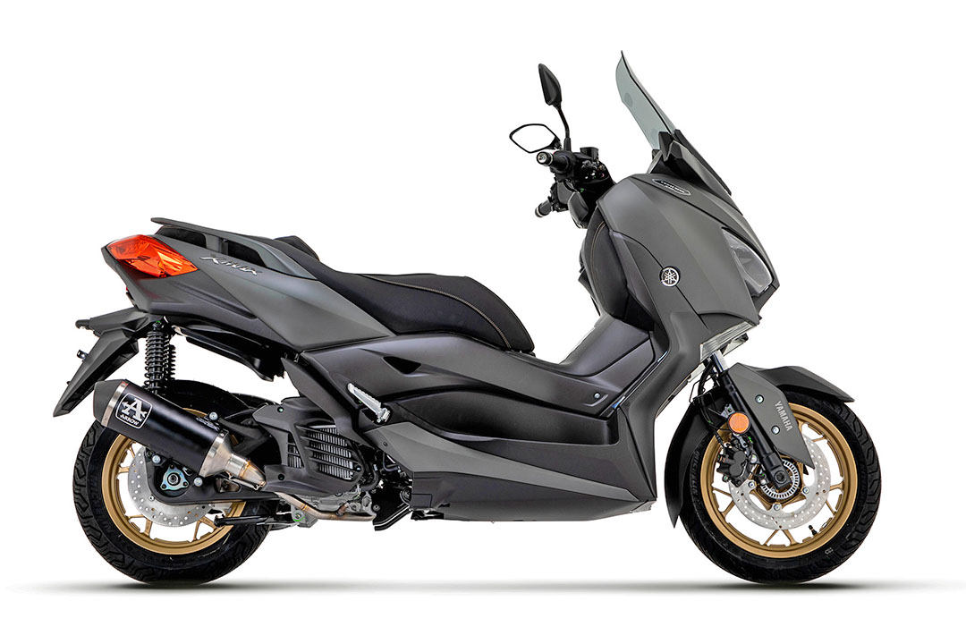 Escape ARROW DARK URBAN para Yamaha XMAX 125 año del modelo 2021-2022
