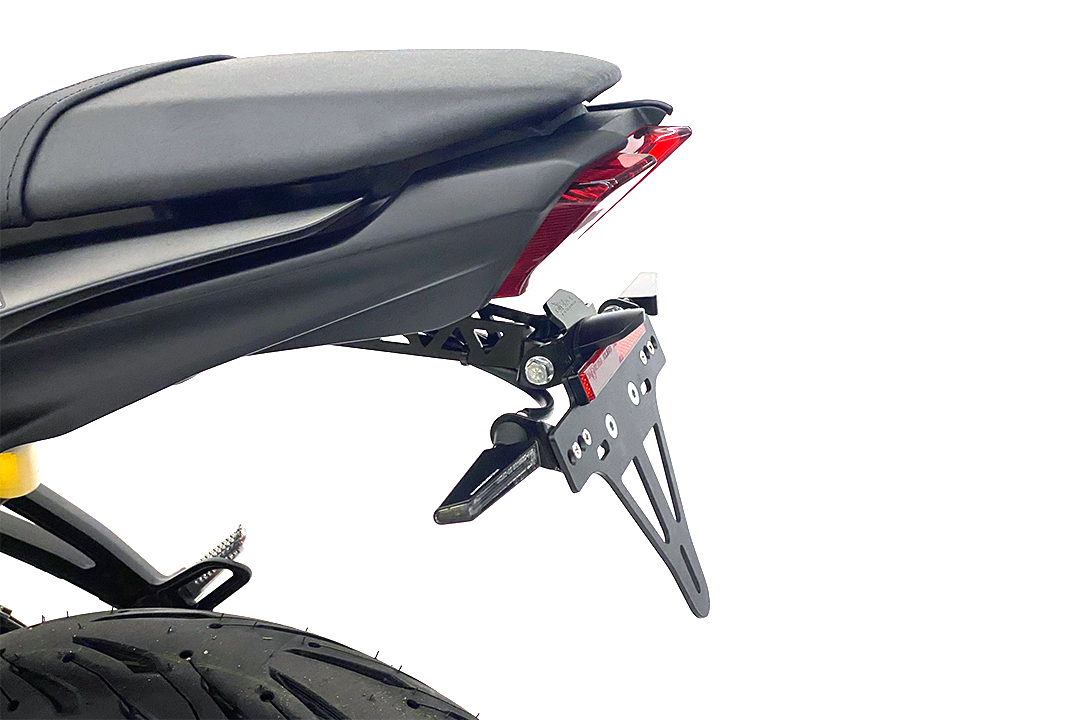 Soporte de matrícula alpha Technik para Yamaha MT-07 / MT-07 Pure, año del modelo 2021-