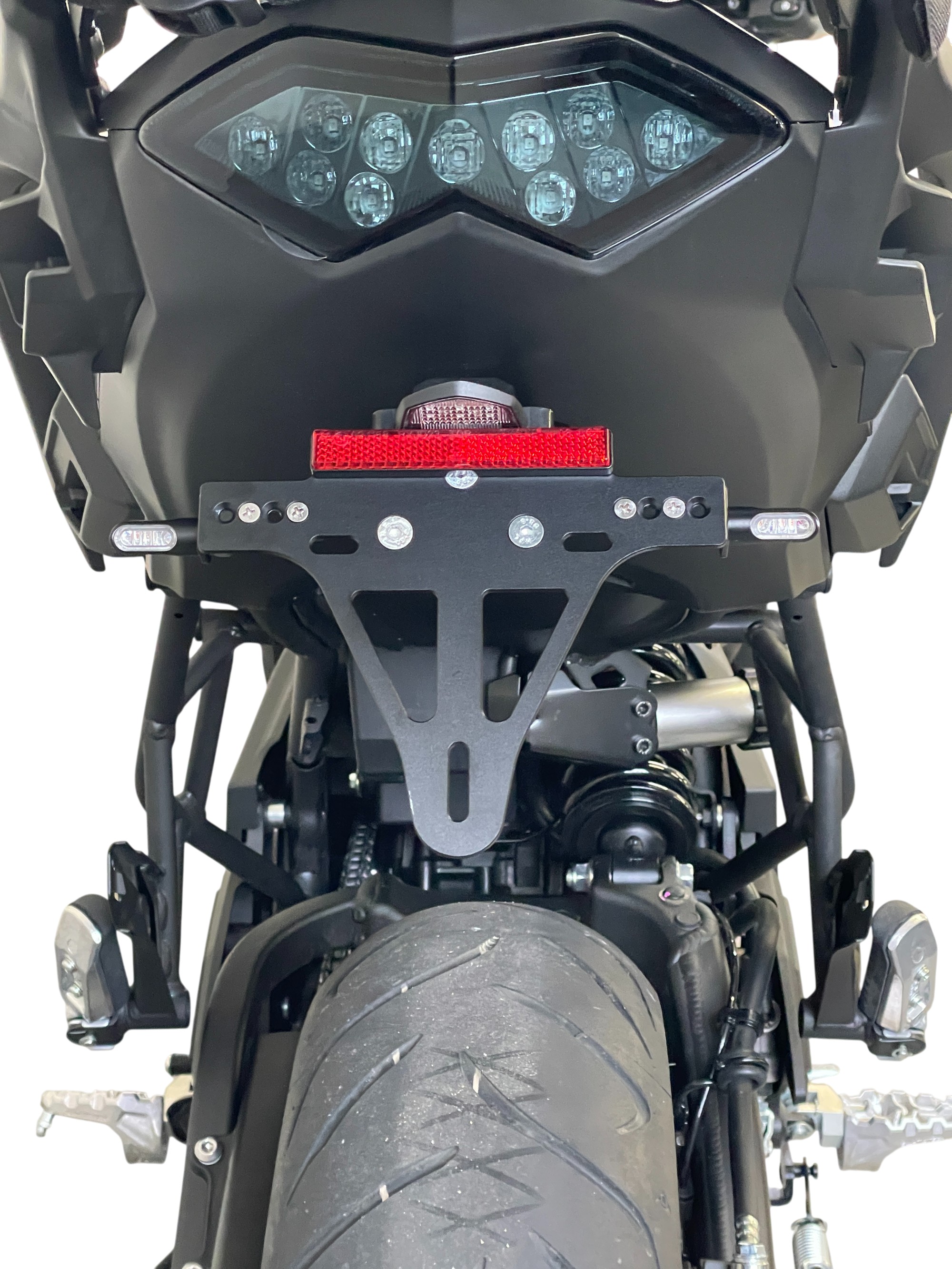Soporte de matrícula alpha Technik para Kawasaki Versys 650, Tipo LE650E / LE650H / LE650J, a partir del año de modelo 2015-