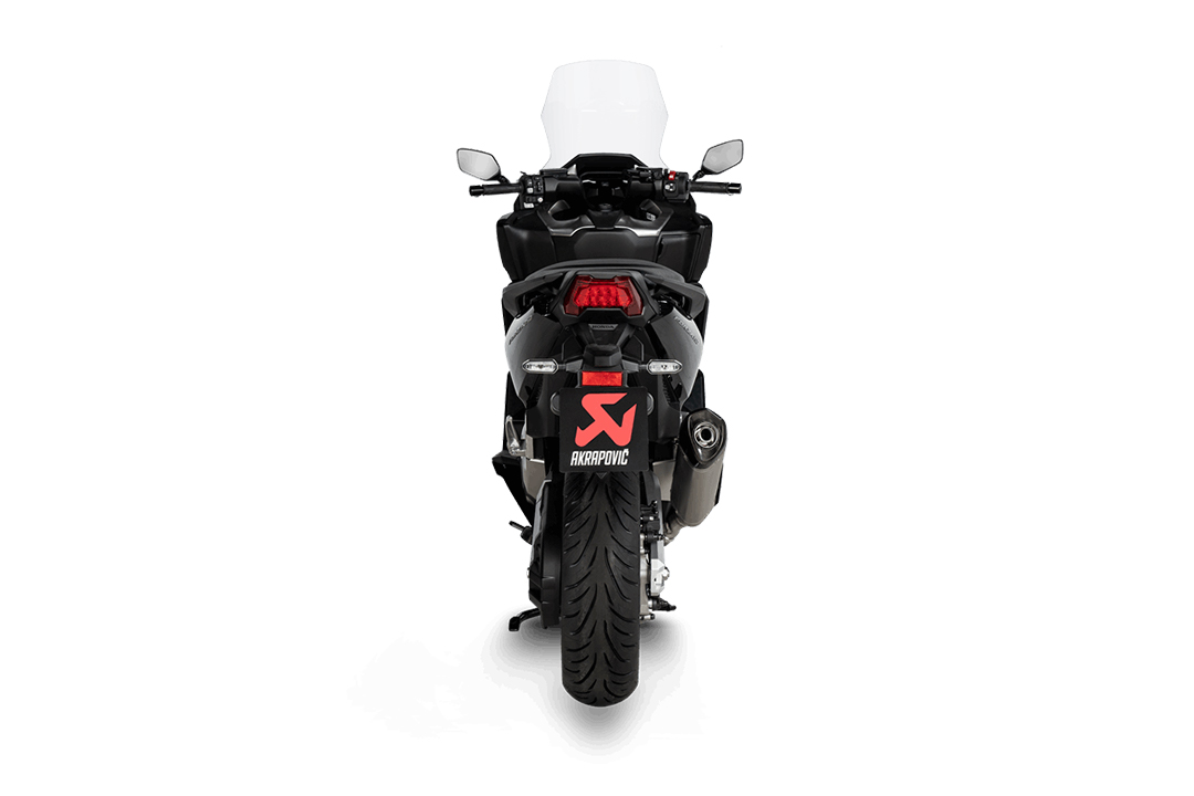 Escape Akrapovic Slip-On Line (Titanio) para Honda X-ADV a partir del año de modelo 2017-2023 y Forza 750 a partir del año de modelo 2021-2023
