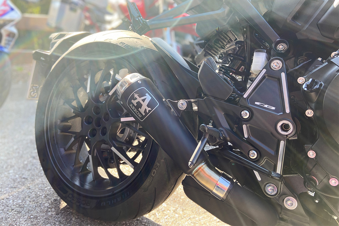 ARROW Escape DARK PRO-RACE para Honda CB1000R año del modelo 2018-