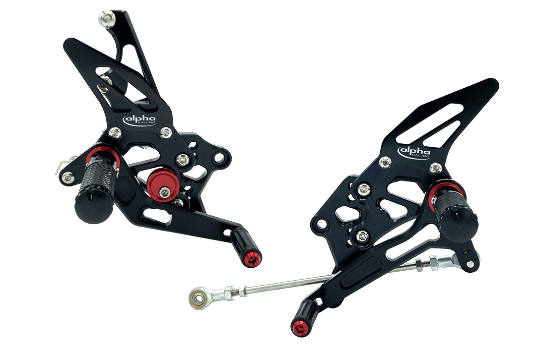 >TRACK< Sistema de estriberas negro Yamaha YZF-R3 / MT-03 a partir del año de modelo 2017-