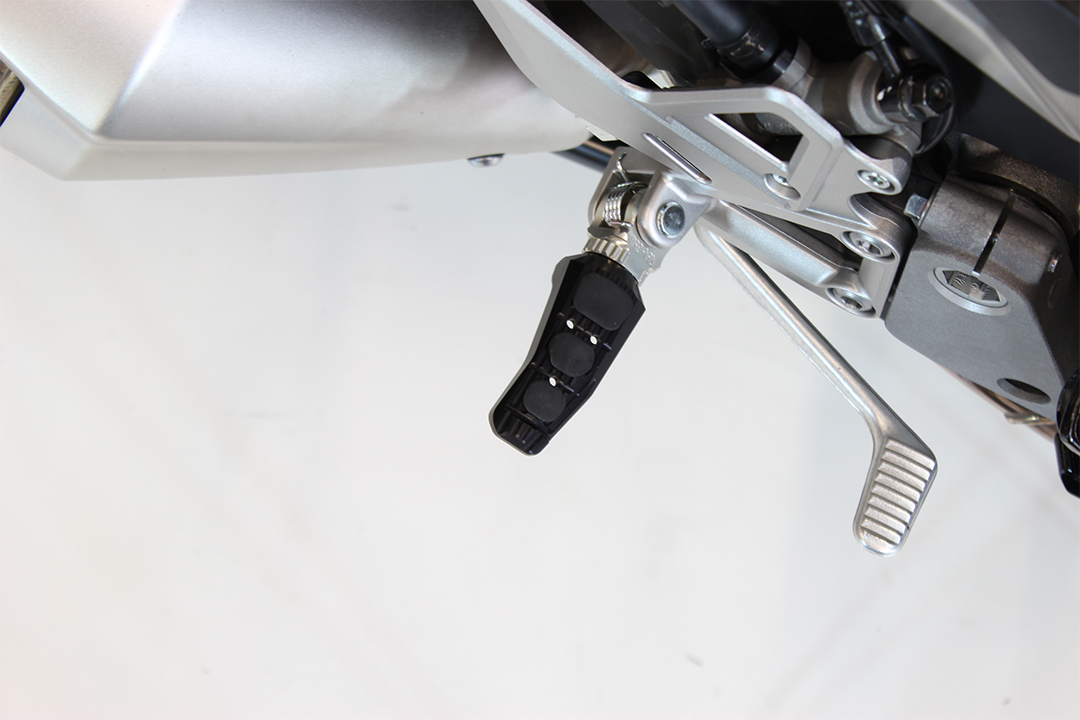 Kit de reposapiés de repuesto Gilles Touring, pasajero, negro para Yamaha MT10, Tenere 700, FZ6