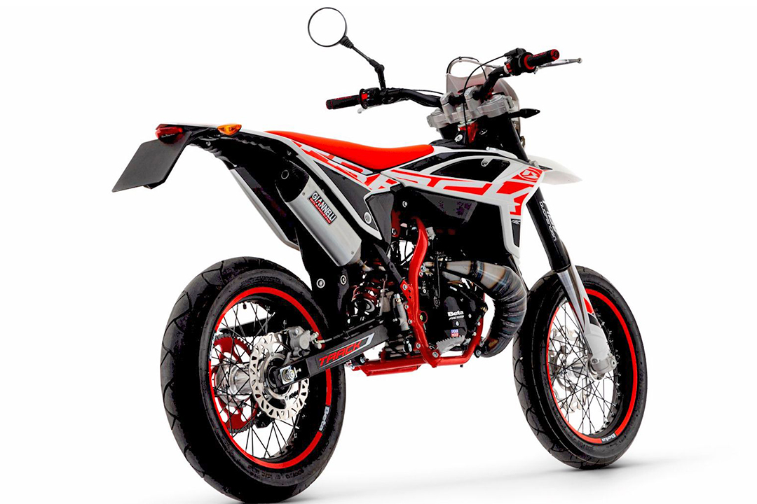 GIANNELLI Escape Sonic Aluminio Dark para Beta RR50 2021-