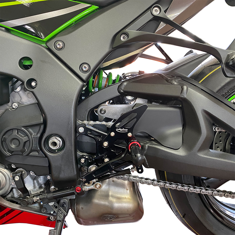>TRACK< Fußrastenanlage schwarz Kawasaki ZX10R 2016-
