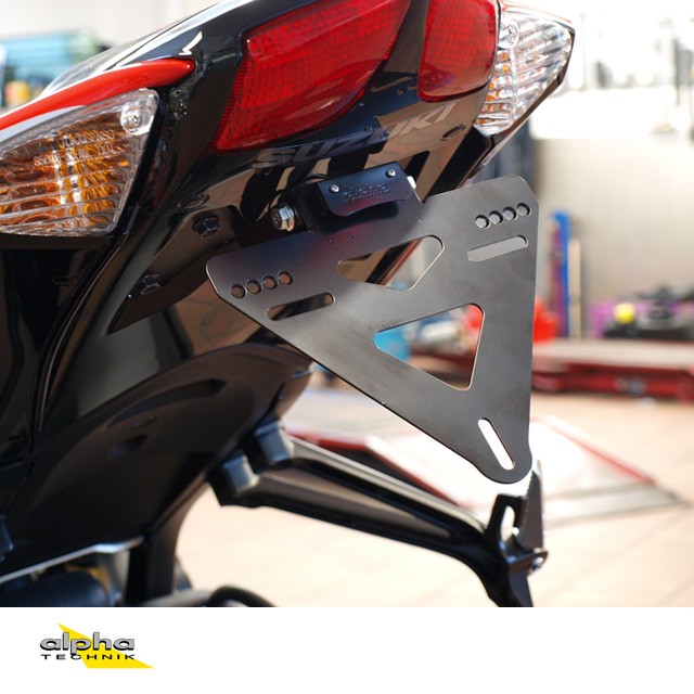 Soporte de matrícula alpha Technik para Suzuki GSXR600,750; Tipo WVCW; Año del modelo 2008-2010