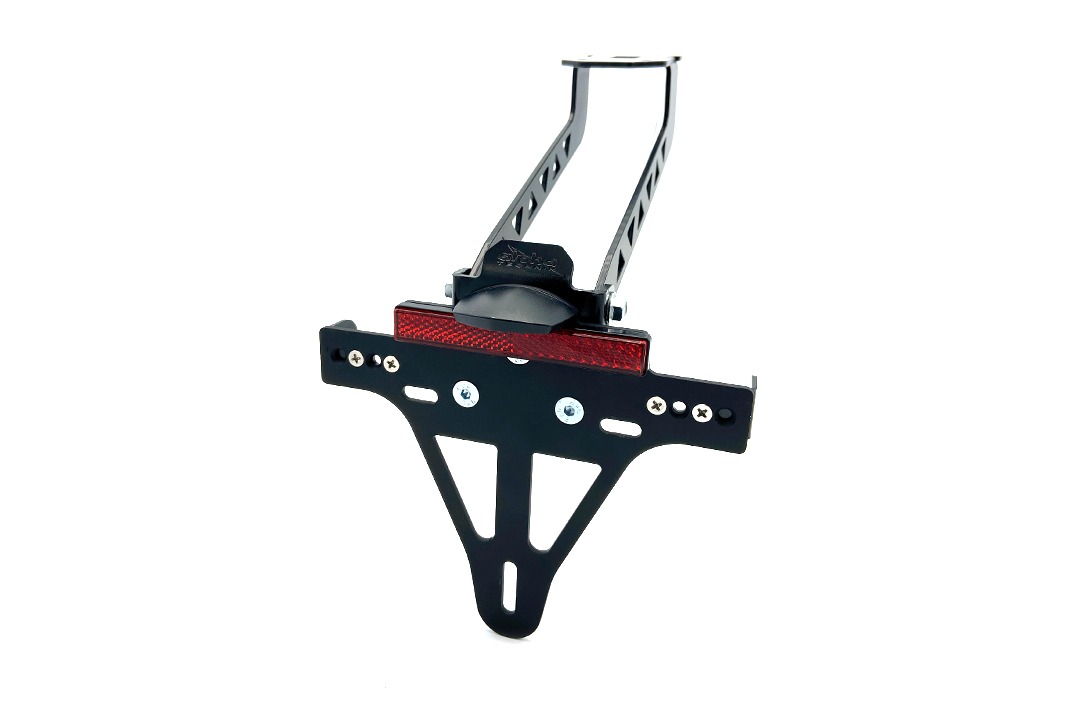 Soporte de matrícula alpha Technik para Kawasaki Versys 1000, Tipo LZT00B, Año del modelo 2017-2018