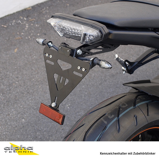 Soporte de matrícula alpha Technik para Yamaha MT09/ABS; Tipo RN29; Año del modelo 2013-2016