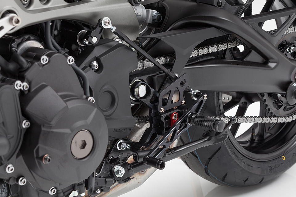 Sistema de reposapiés LSL 2Slide para Yamaha MT09, MT09 Tracer, 2017-, negro-rojo