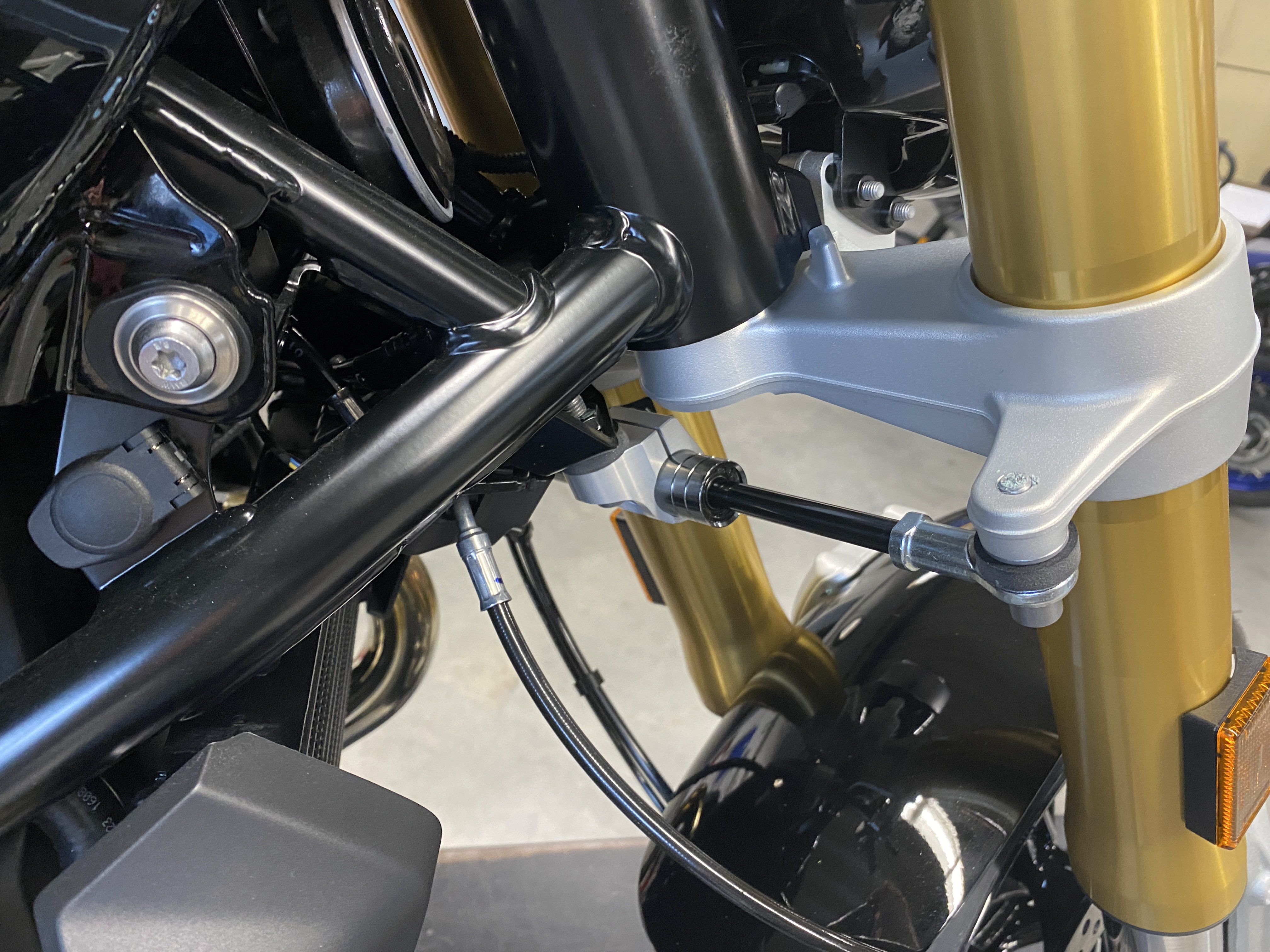 Kit de amortiguador de dirección LSL con homologación parcial para BMW R12 nineT, 2024-, titanio
