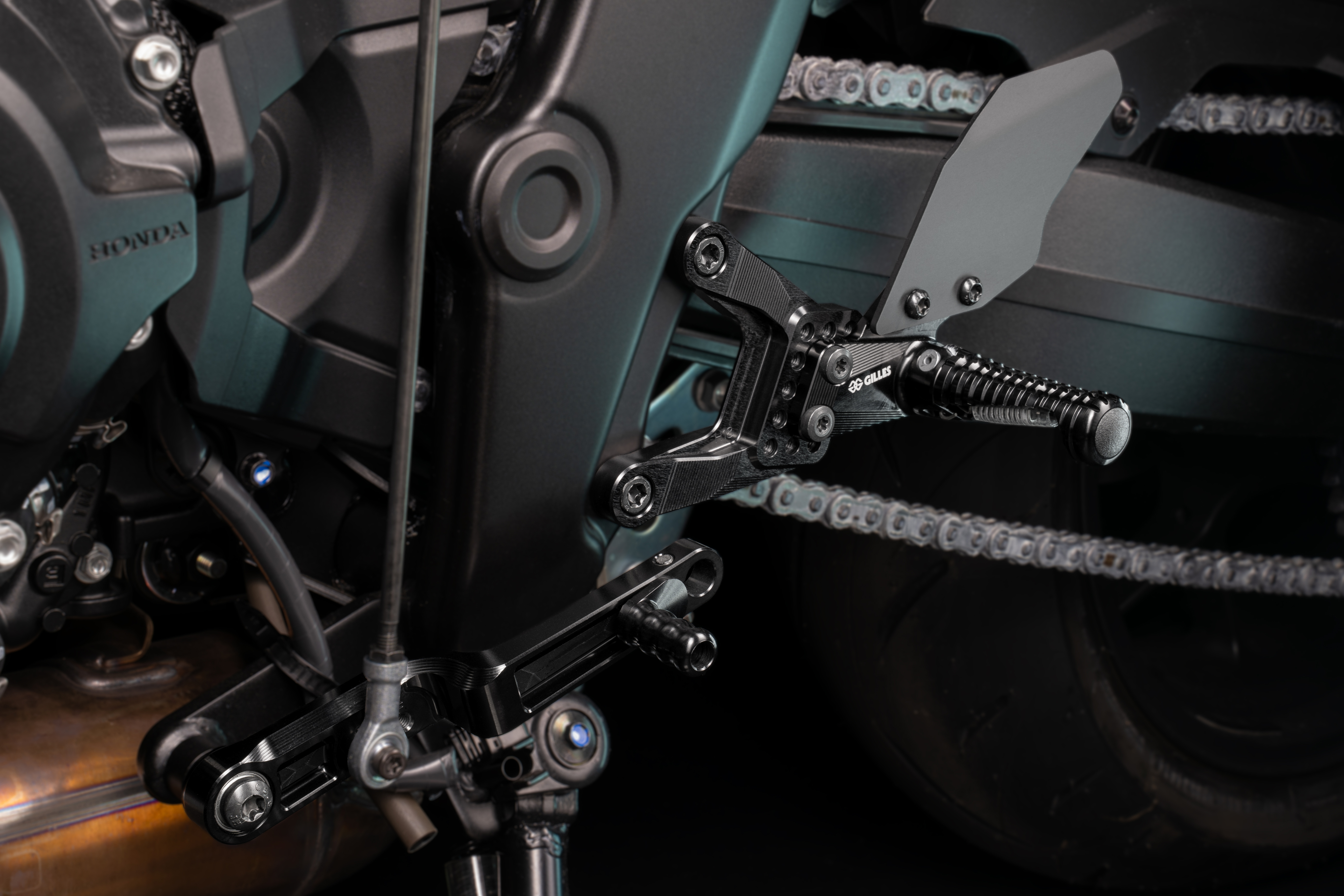GILLES AS31GT3 reposapiésenanlage negro para Honda CB 1000 Hornet, 2025-