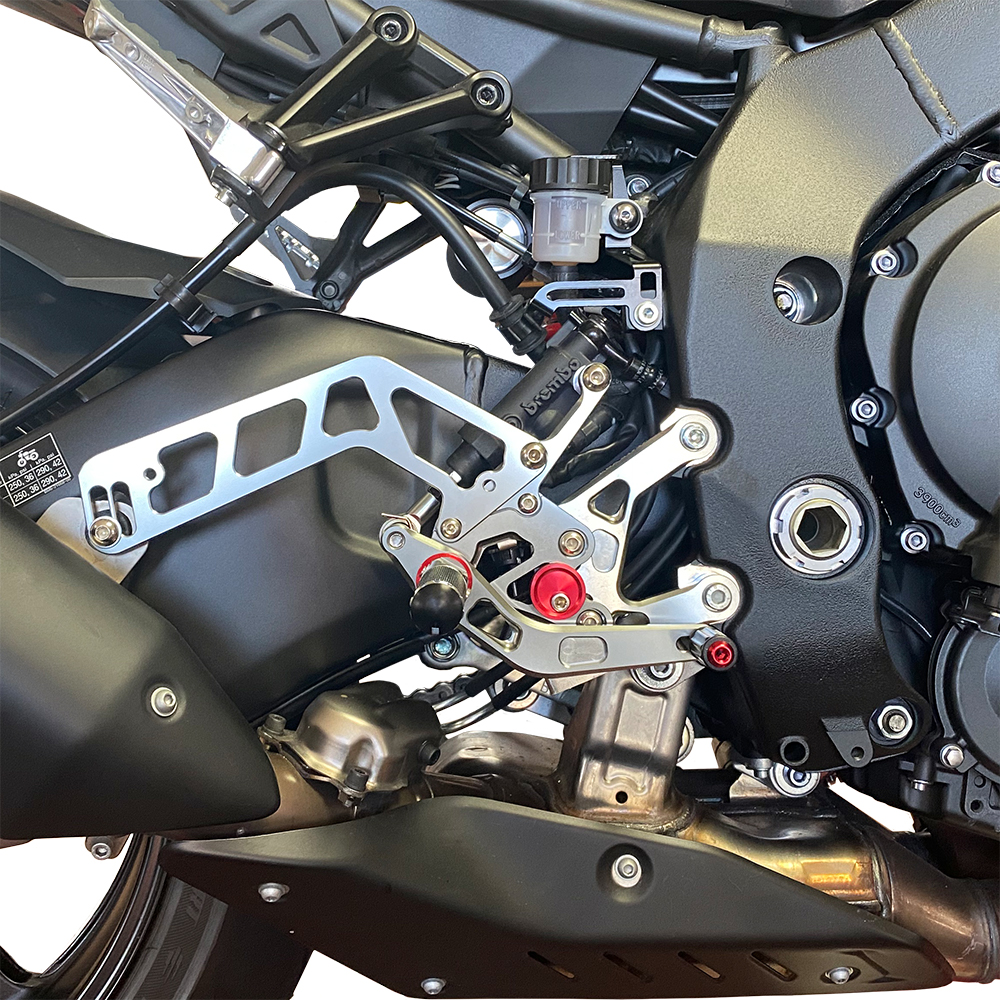 Estriberas >TRACK< reposapiés color titanio Yamaha MT10 2016- Homologación ABE