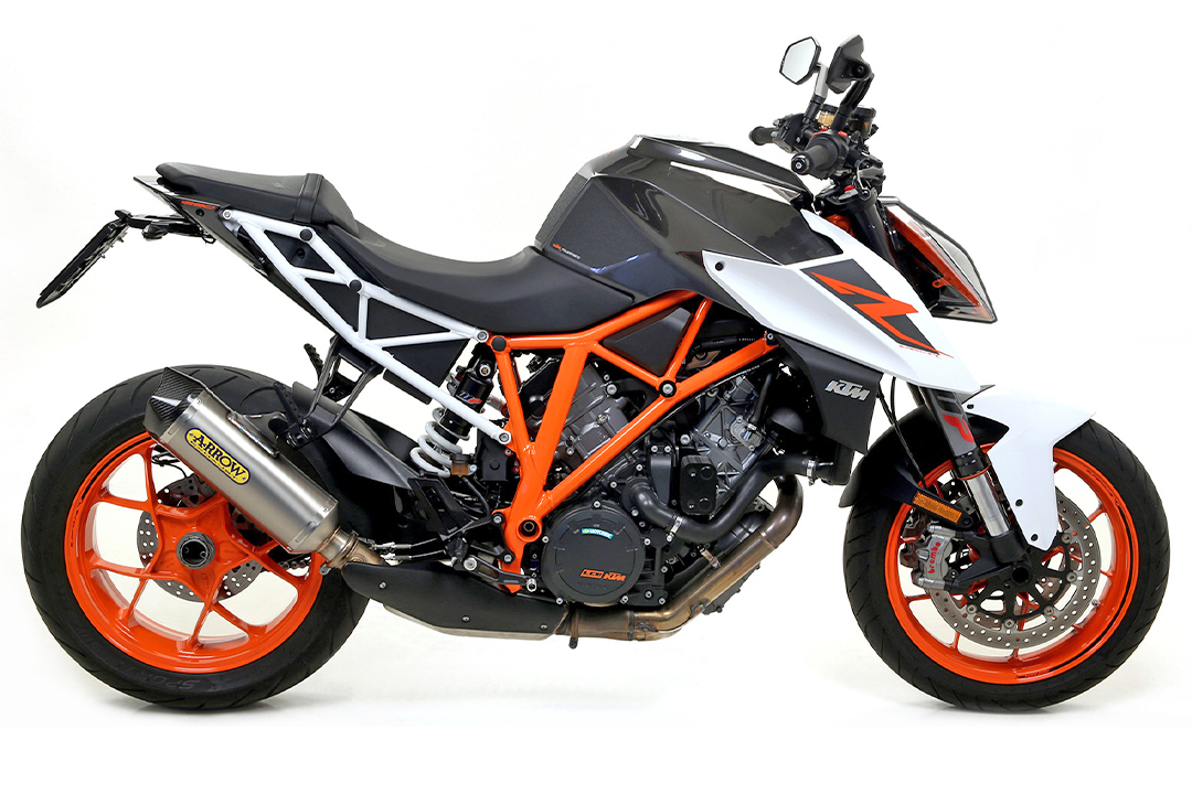 Escape ARROW RACE TECH para KTM 1290 Superduke R 2014- y Super Duke GT 2017-21 de Titanio
