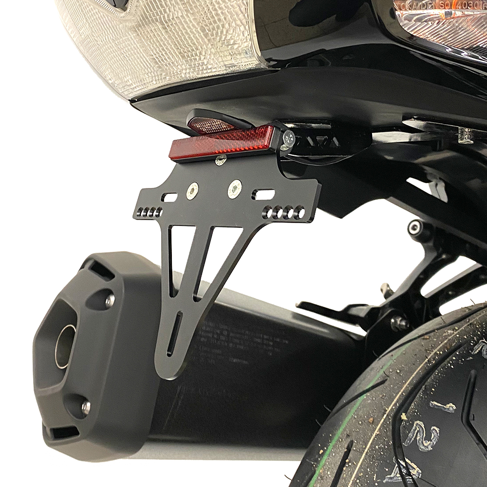 Portamatrículas alpha Technik para Kawasaki ZZR1400; TIPO ZXT40H; Año del modelo 2016-