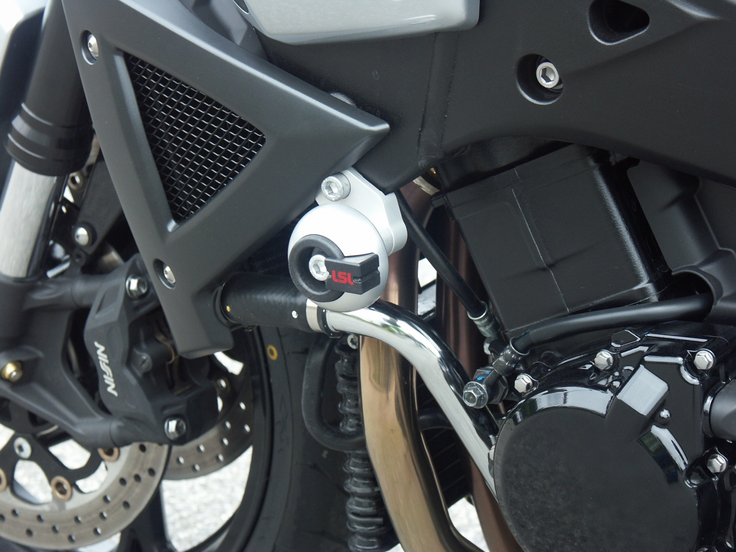 Kit de montaje de protectores anticaída LSL para Suzuki B-King, 2008-2010