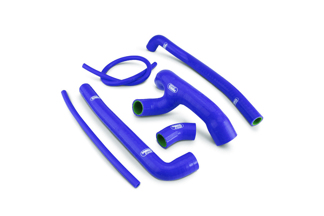 Kit de mangueras de silicona SAMCO SPORT con conexión en Y - Diseño de carrera azul para KTM 1290 Super Adventure R S Año del modelo 2021-2024