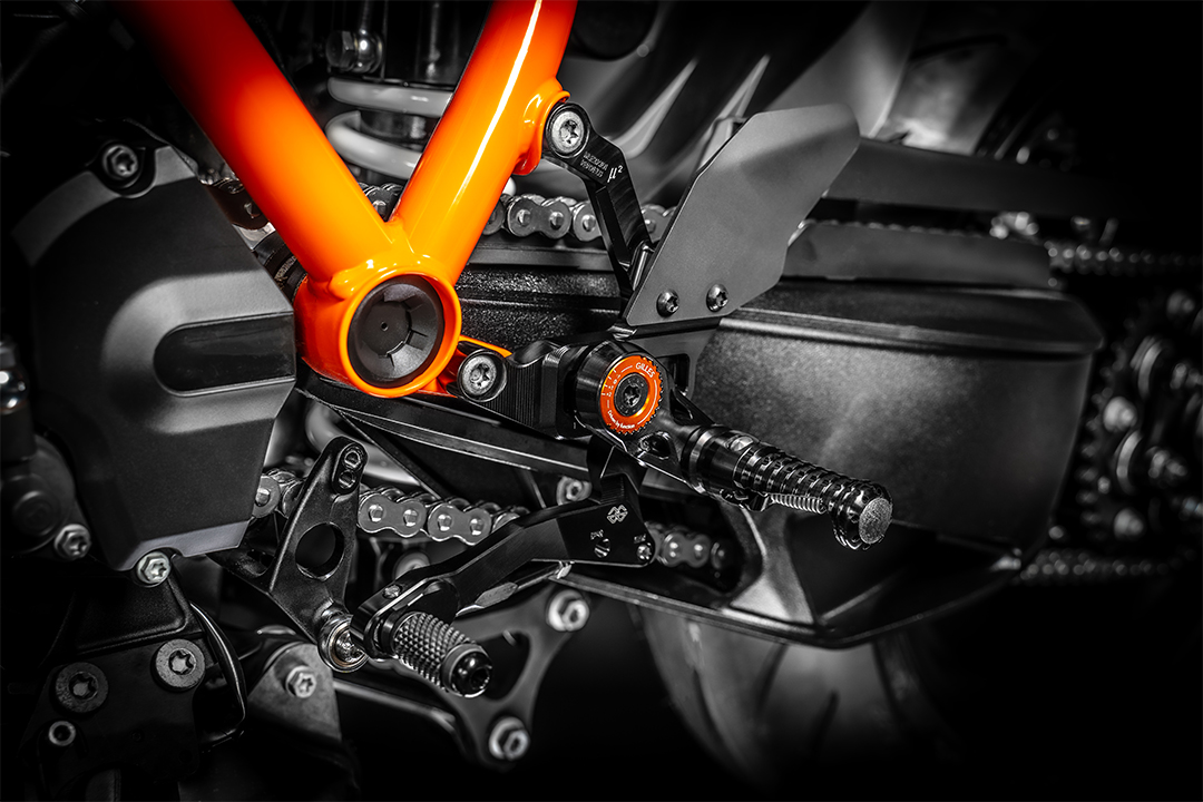GILLES MUE2 reposapiés para KTM 1290 Super Duke R desde 2020-, 1390 Super Duke R 2023-