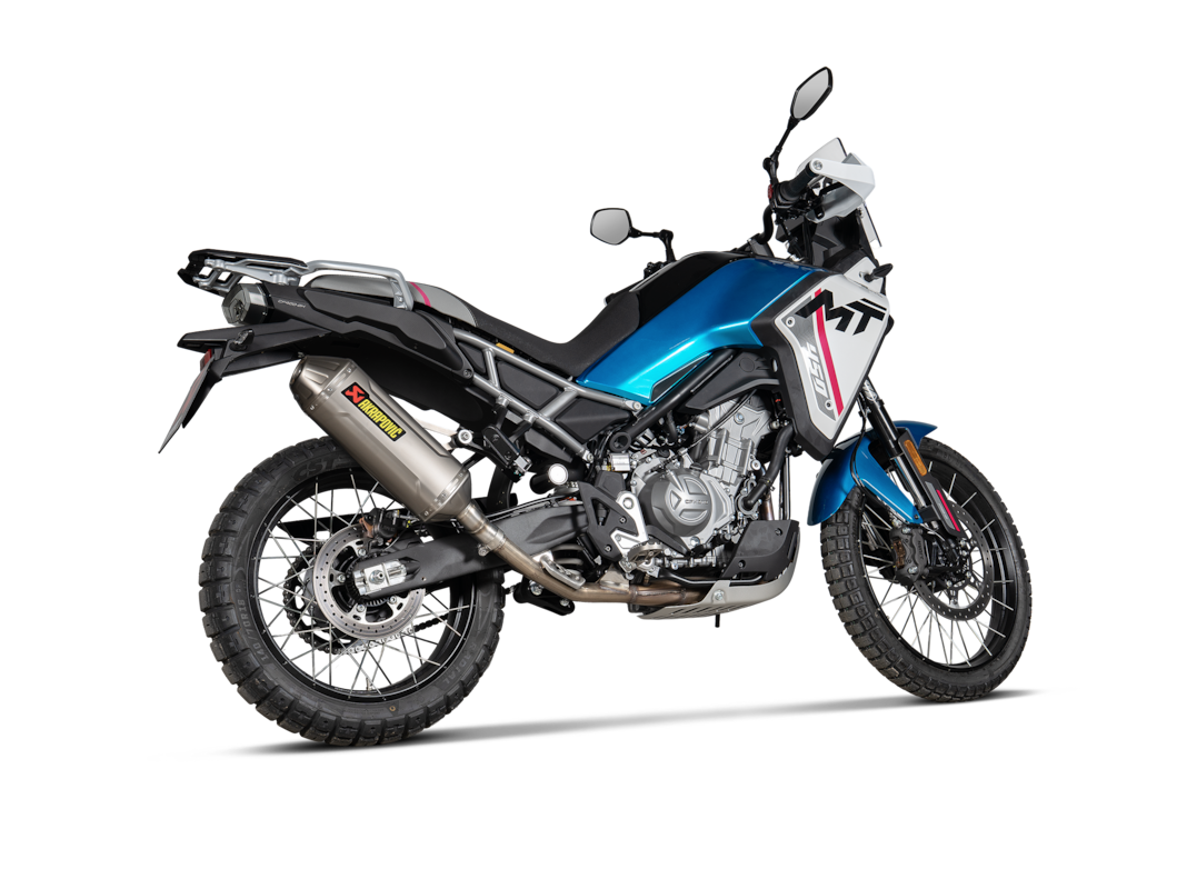 Escape Akrapovic Slip-On Line (Titanio) para CFMOTO 450MT, 2025-