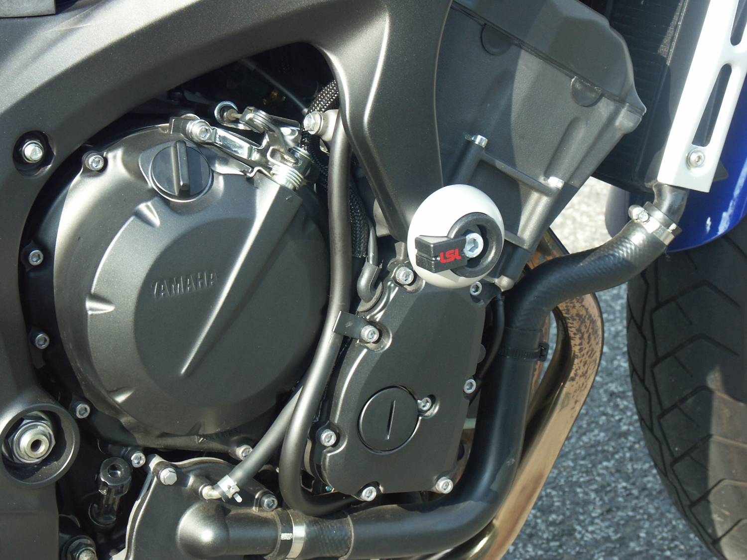 Kit de montaje de protectores anticaída LSL para Yamaha FZ6/Fazer, 2004-, negro
