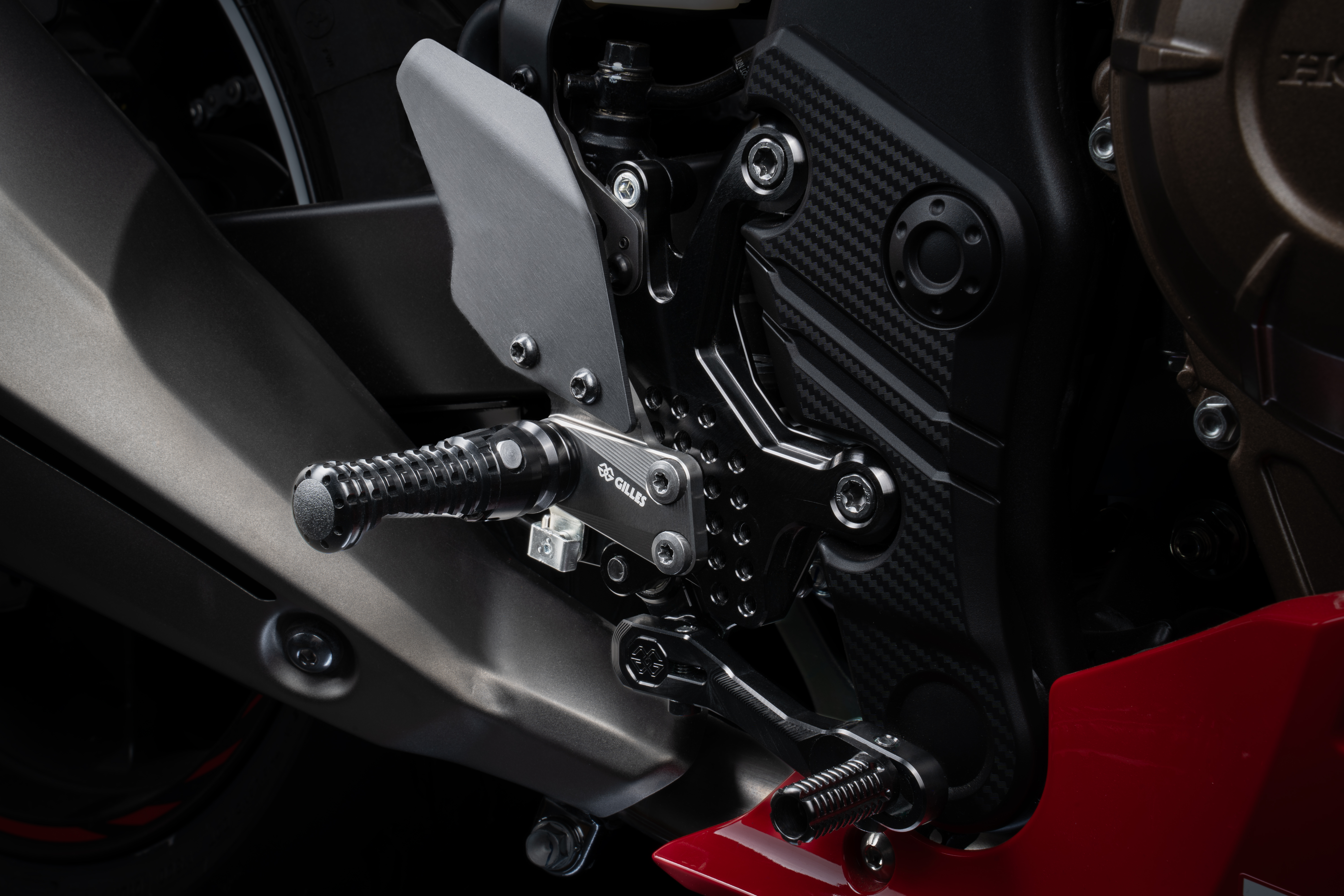 Sistema de estriberas GILLES AS31GT3 negro para Honda CB750 Hornet 2023- , CBR500R 2021-