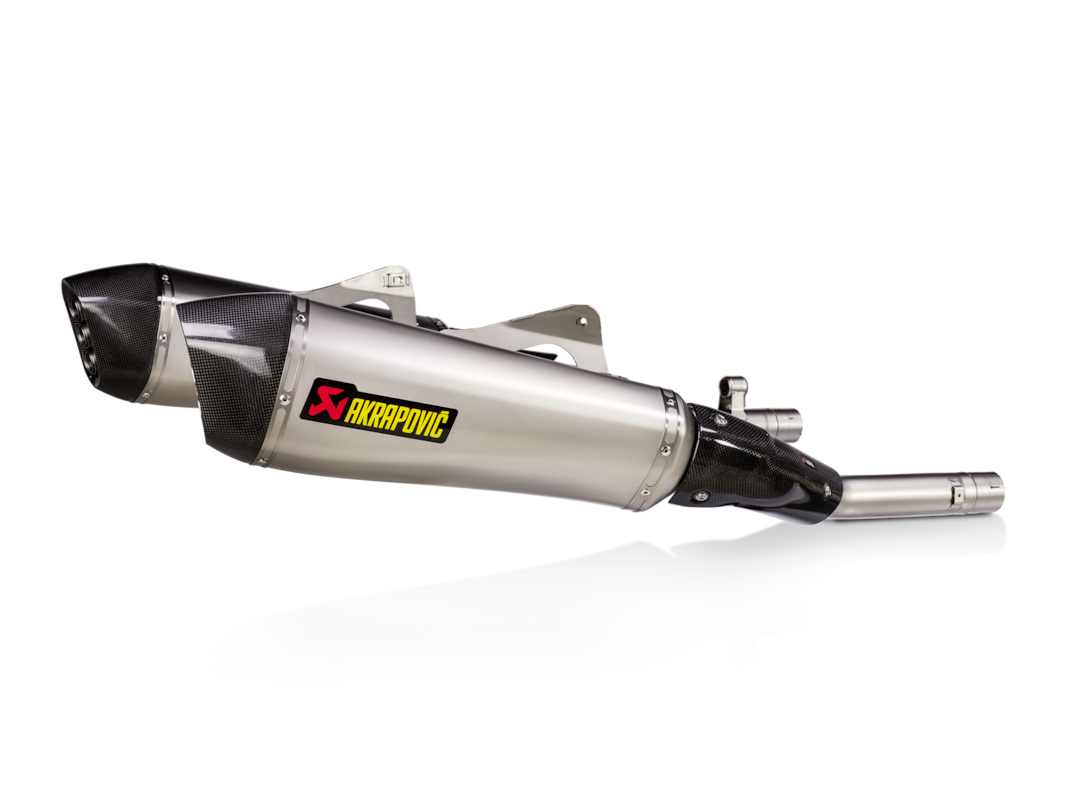 Silenciador Akrapovic Slip-On Line (Titanio) para BMW K1600GT/GTL año modelo 2025-2025