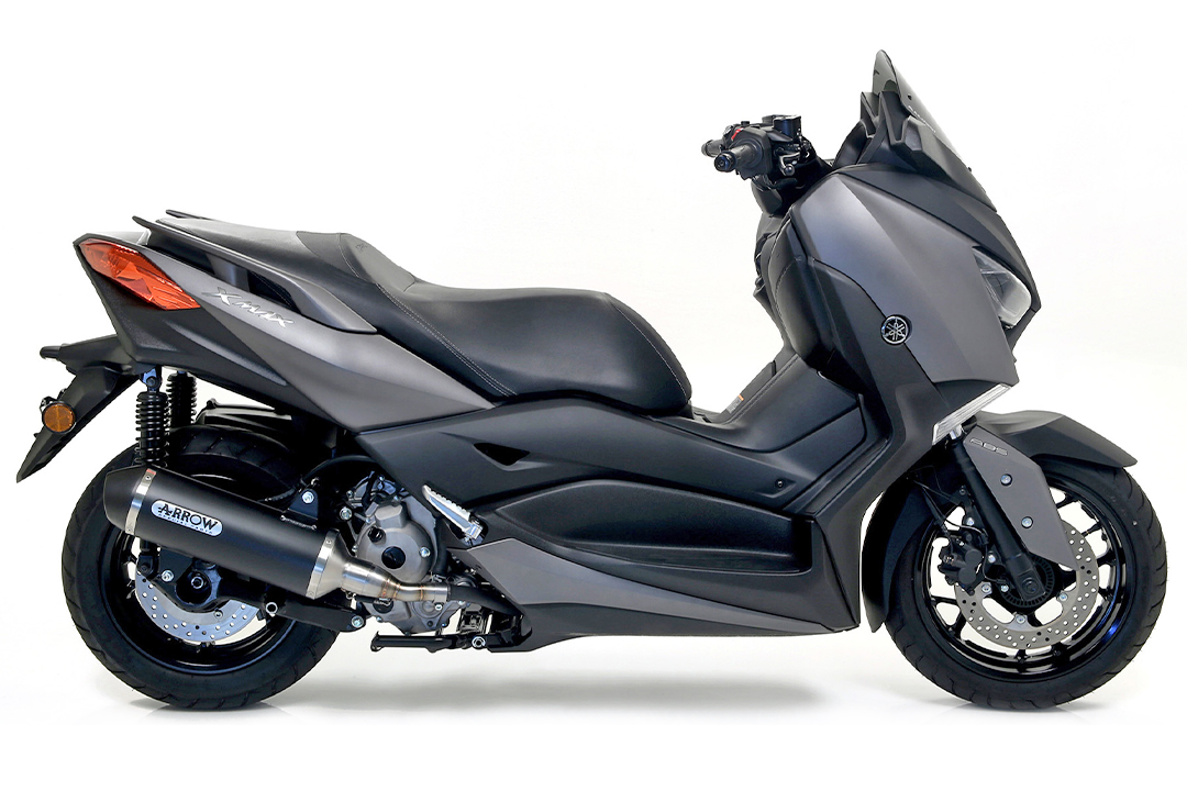 Escape ARROW DARK URBAN para Yamaha X-MAX 300, año del modelo 2017-2020