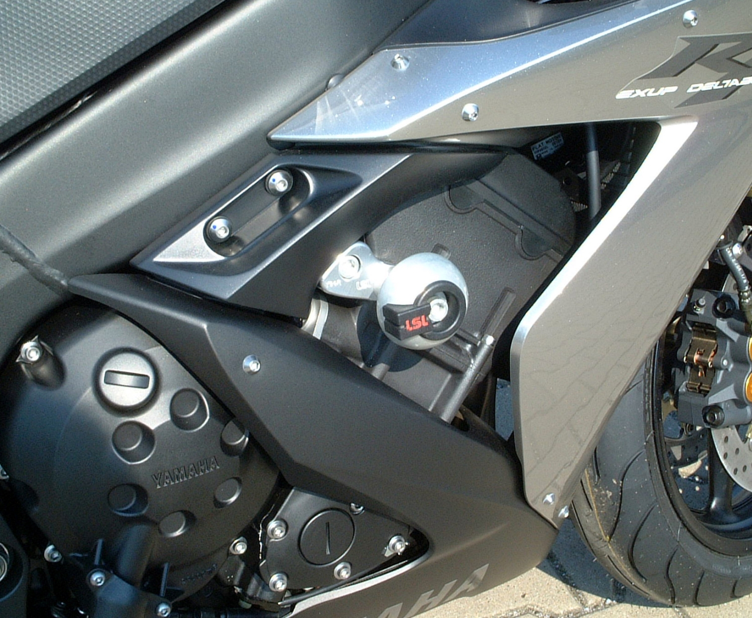 Kit de montaje de protectores anticaída LSL para Yamaha YZF-R1, 2004-2006