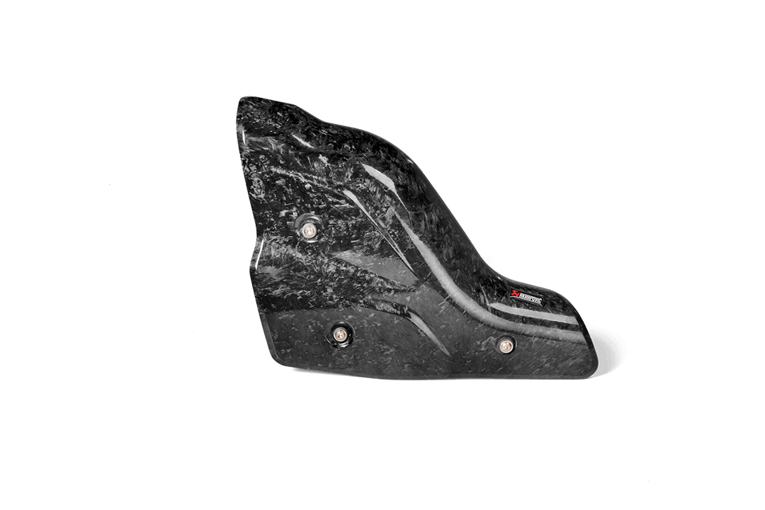 Escudo térmico de carbono Akrapovic para sistema de escape AK-S-D9SO17-HCQT