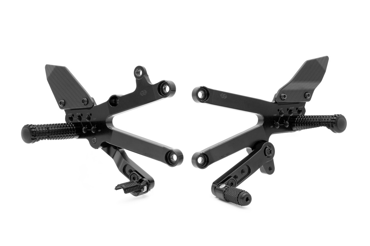 GILLES FXR2 reposapiés negro para Kawasaki ZX-6R 2024-