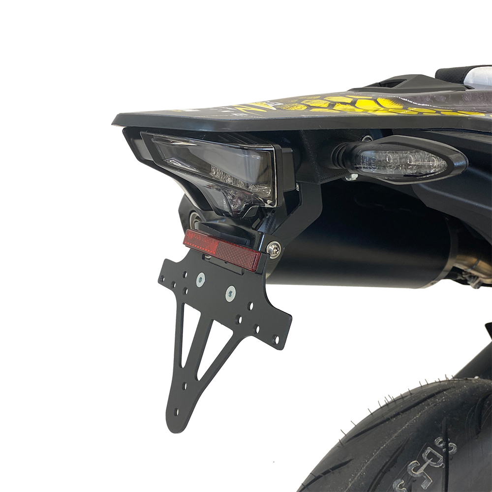 Soporte de matrícula alpha Technik para KTM 690SMC R; Tipo KTM690LC4; Año del modelo 2019-