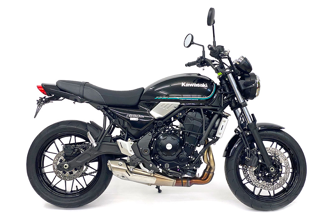 Soporte de matrícula alpha Technik para Kawasaki Z650RS año de modelo 2022-