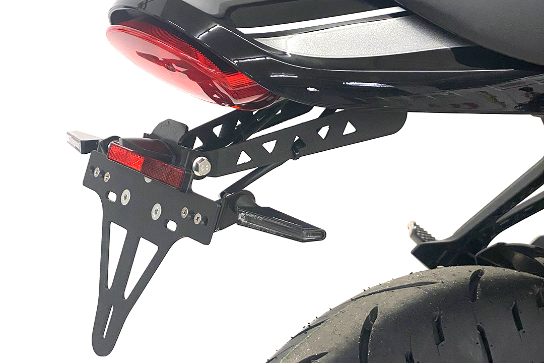 Soporte de matrícula alpha Technik para Kawasaki Z900RS Cafe, Tipo ZR900C / ZR900K / ZR902A, a partir del año de modelo 2018-