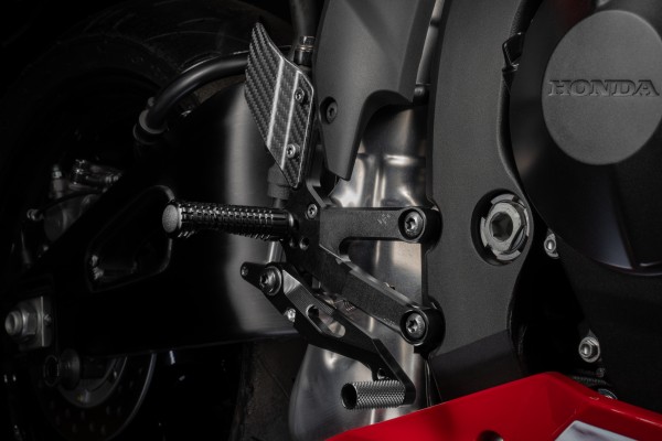 Sistema de estriberas GILLES FXR reposapiés Honda CBR600RR negro