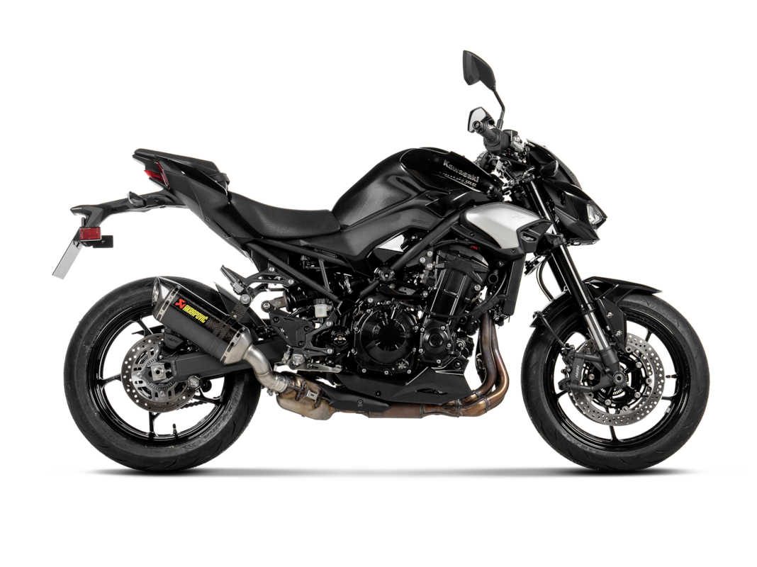 Silenciador Akrapovic Slip-On Line (Carbono) para Kawasaki Z900, 2025-