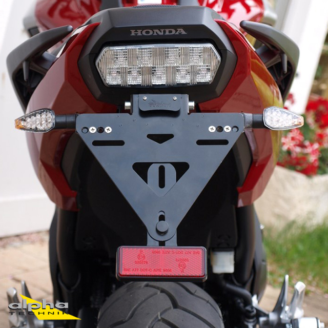 Soporte de matrícula alpha Technik para Honda NC750; Tipo RC88,RC89,RC90; Año del modelo 2016-