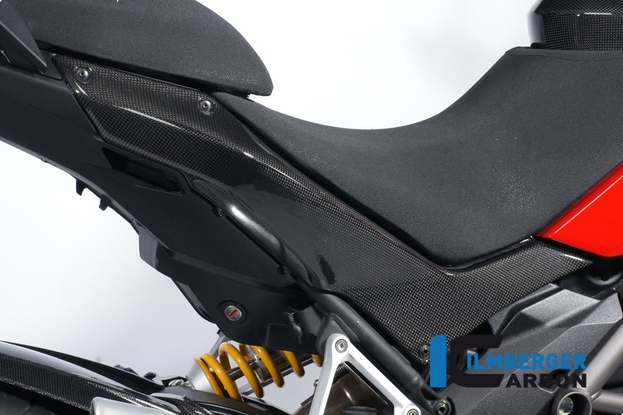 Tapa lateral de carbono Ilmberger bajo el asiento lado derecho, Carbono