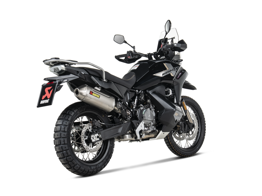 Línea Slip-On Akrapovic (Titanio) para CFMOTO 800MT-X, 2025-