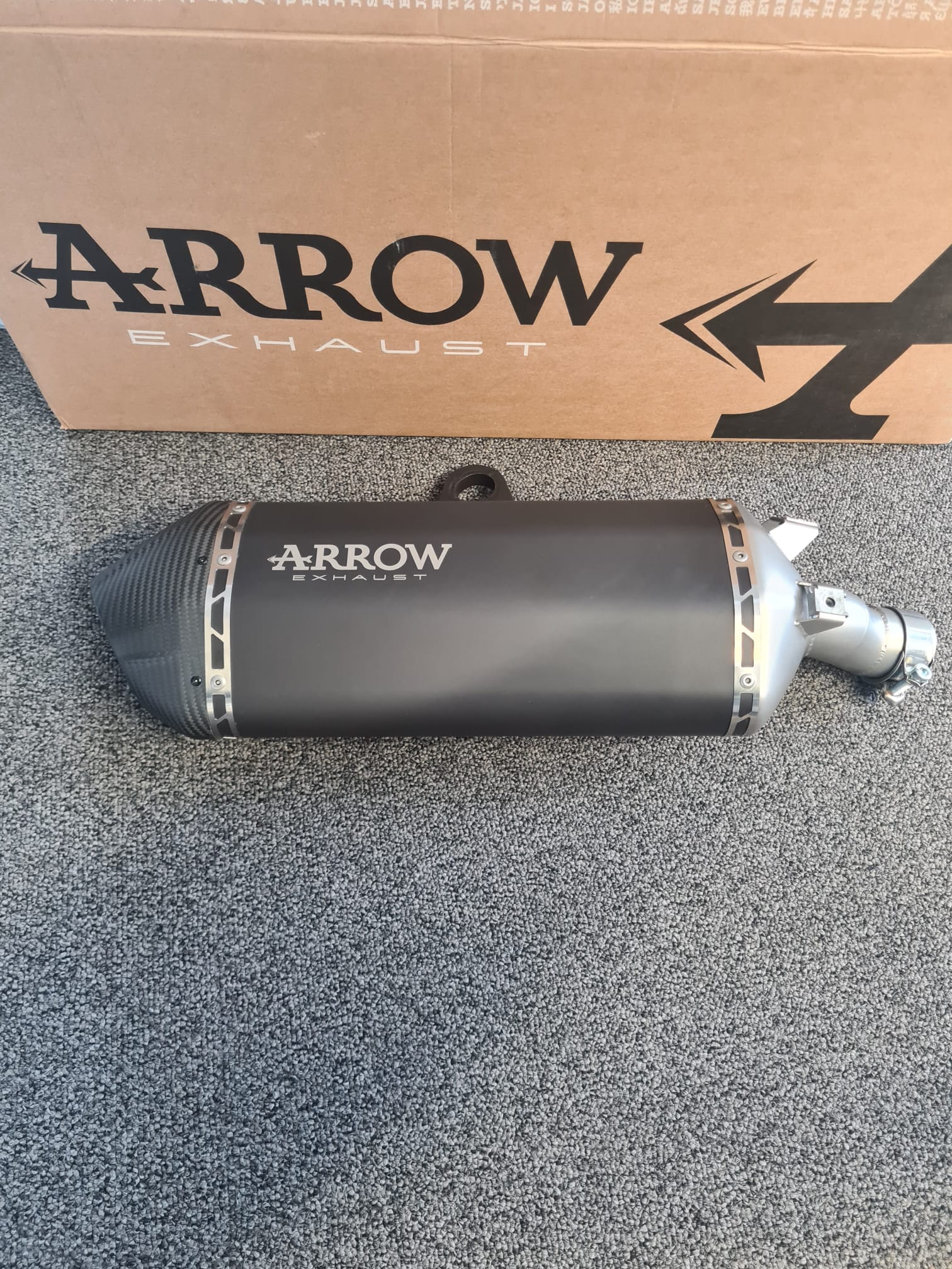 Escape ARROW DARK SONORA para Honda CRF1100L Africa Twin 2020-2022, titanio oscuro y tapa final de carbono