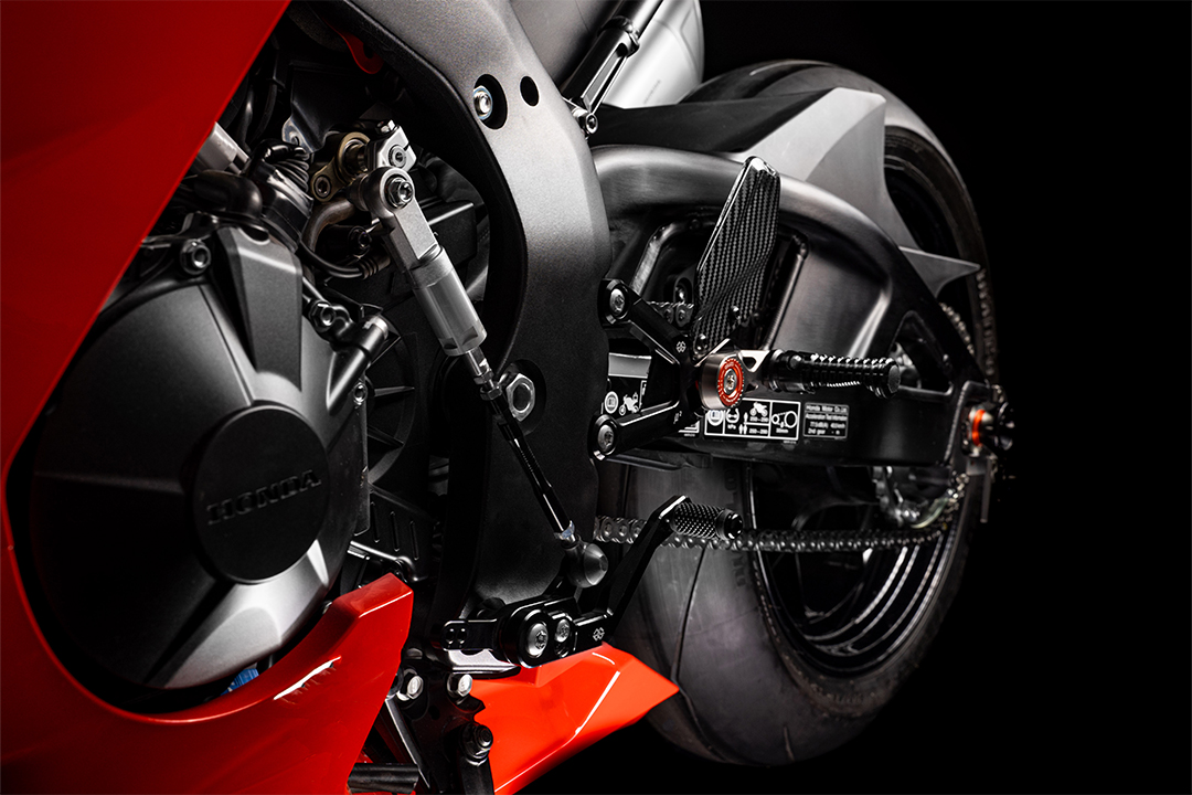 GILLES MUE2 reposapiésenanlage para Honda CBR 1000 RR-R año de modelo 2020-