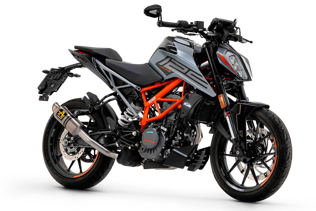 Escape ARROW GP2 Titanio para KTM 125 Duke y KTM 390 Duke a partir del año de modelo 2021-
