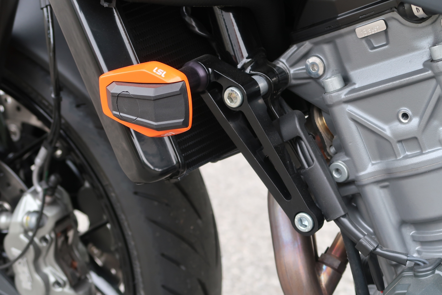 Kit de montaje LSL Crash Pad para KTM Duke 790, negro