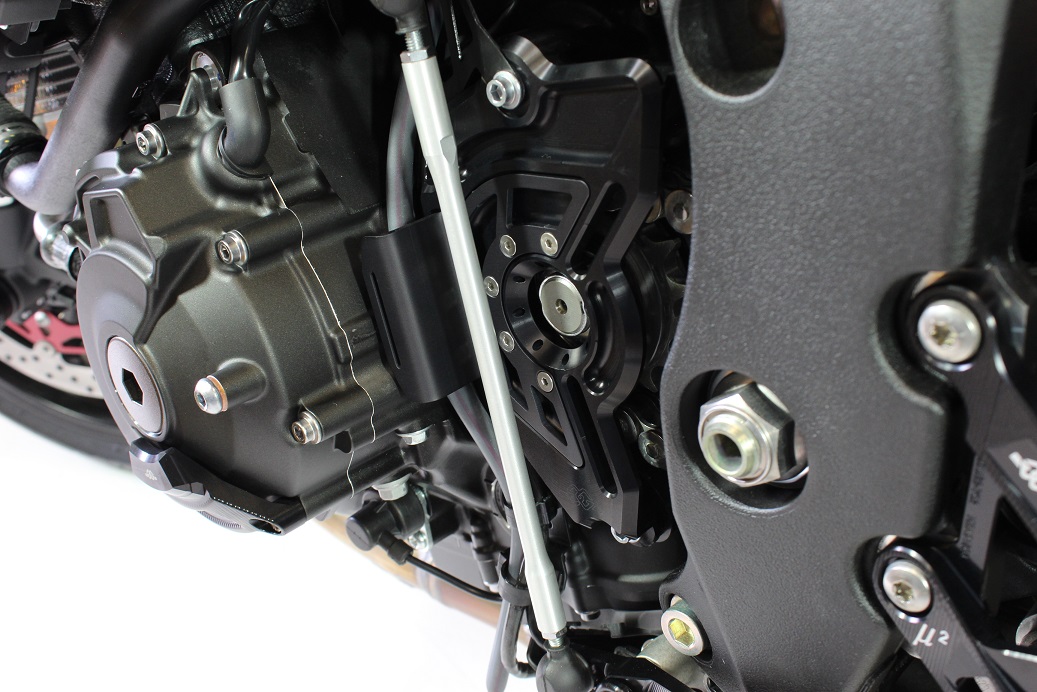 Tapa de piñón Gilles, negra, para Yamaha MT-10 RN45