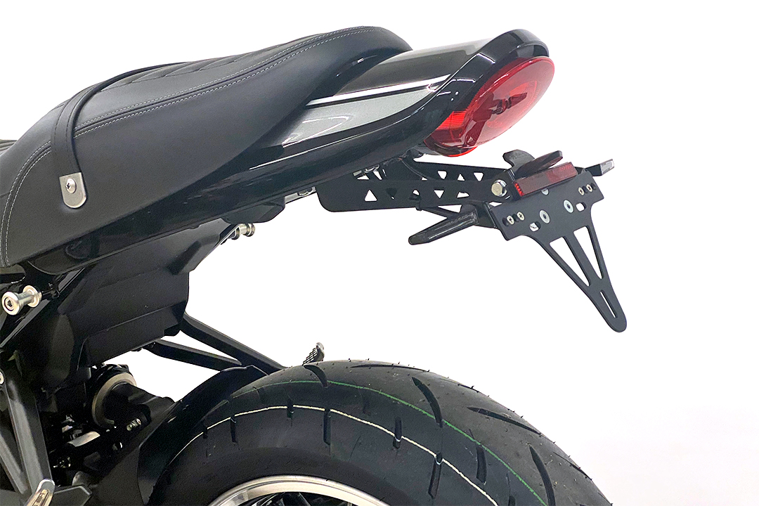 Soporte de matrícula alpha Technik para Kawasaki Z900RS Cafe, Tipo ZR900C / ZR900K / ZR902A, a partir del año de modelo 2018-