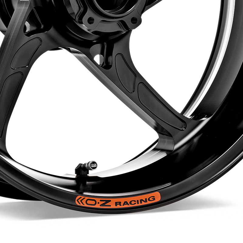 OZ Piega Juego de aluminio en negro brillante para Triumph Daytona 675(R), 2013-2017 y Street Triple 675, 2013-2016 y Street Triple 765 (R/S/RS), 2017-2020