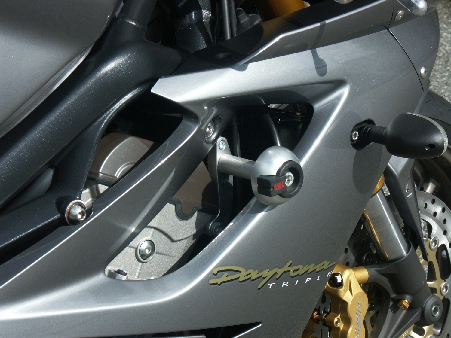 Kit de montaje de protectores anticaída LSL para Triumph Daytona 675, 2006-2012
