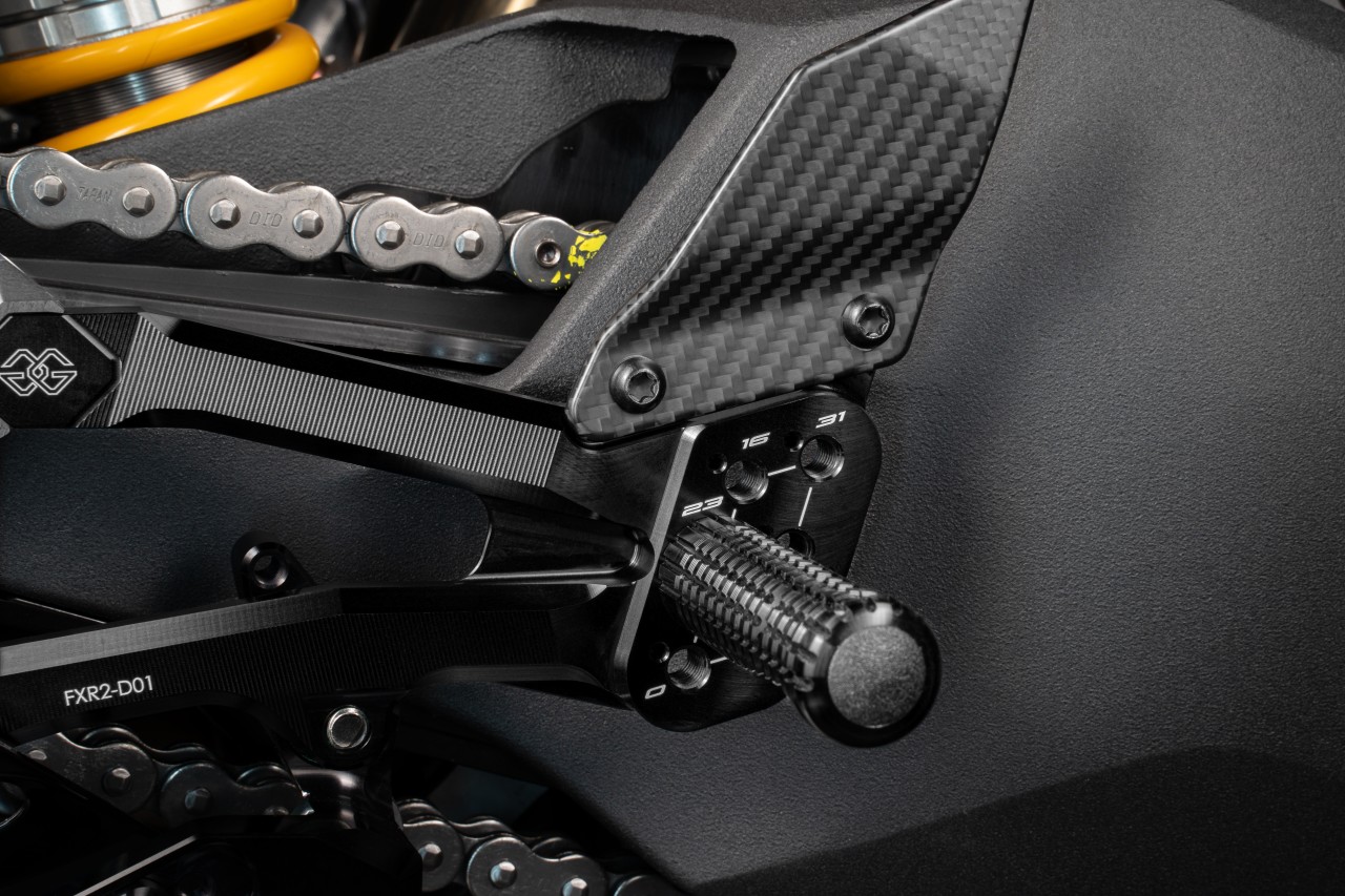 Estriberas GILLES FXR reposapiés para Ducati Panigale V4, 2019-2024